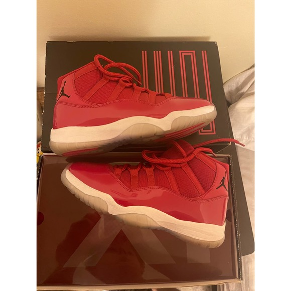 jordan retro 11 size 9.5